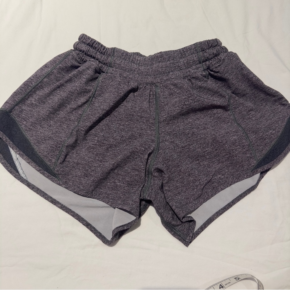 Lululemon Hotty Hot Gray Lined Shorts II 2.5” Size 4 Heather Lux Multi Black NWO - Picture 2 of 15